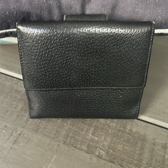 Gucci Black Leather D Ring Compact Wallet - Picture 2 of 8
